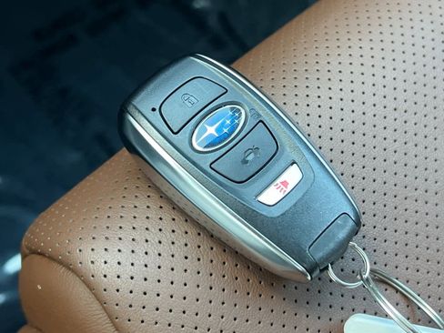 Used 2024 Subaru Ascent Touring image 31