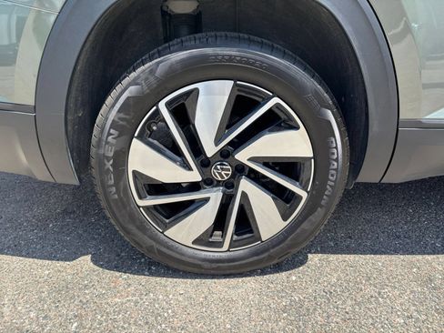 Used 2026 Volkswagen Atlas SE FWD image 32