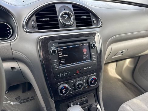 Used 2017 Buick Enclave Convenience FWD image 18