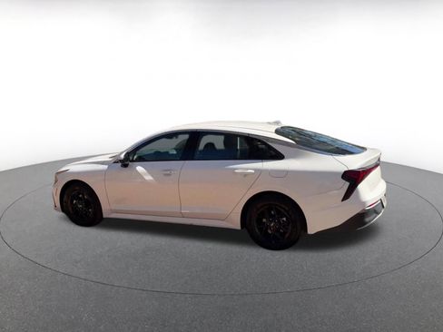 Used 2025 Kia K5 LXS image 10
