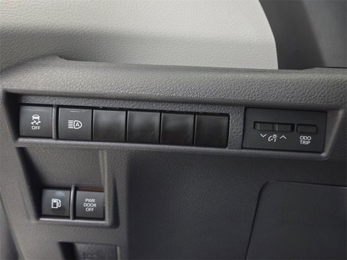 Used 2024 Toyota Sienna XLE image 24