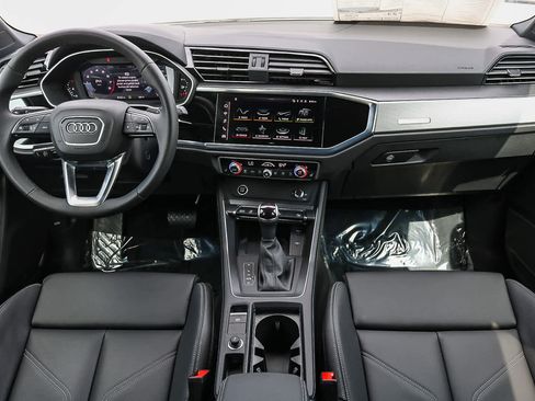 New 2025 Audi Q3 2.0T Premium image 17