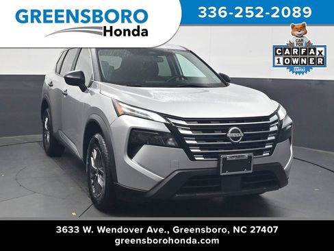 Used 2024 Nissan Rogue S AWD/4WD image 1