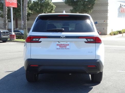 New 2026 Toyota Grand Highlander FWD image 6