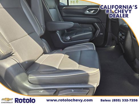 Used 2023 Chevrolet Suburban Premier image 13