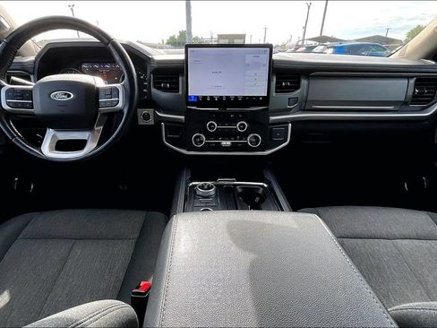 Used 2024 Ford Expedition XLT AWD/4WD image 16
