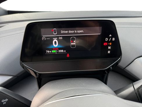 New 2026 Volkswagen ID.4 Pro image 11