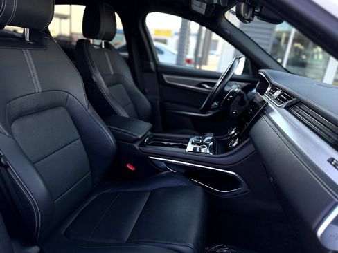 Used 2024 Jaguar F-PACE R-Dynamic S image 12