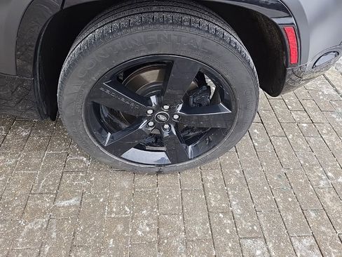 Certified 2023 Land Rover Defender 110 Carpathian Edition image 9