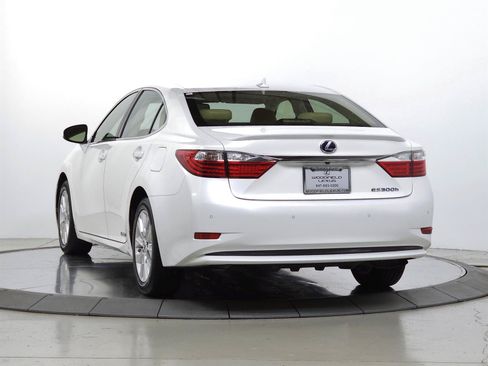 Used 2013 Lexus ES 300h w/ Premium Pkg FWD image 5