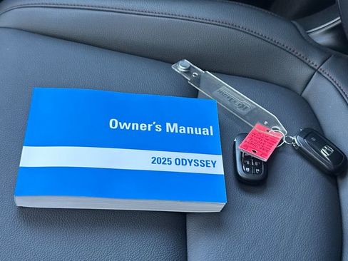 Certified 2025 Honda Odyssey Sport-L image 10