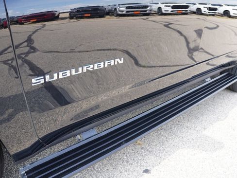 Certified 2026 Chevrolet Suburban High Country AWD/4WD image 14