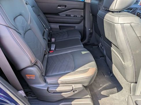 New 2025 Nissan Pathfinder Platinum w/ Cargo Package image 33
