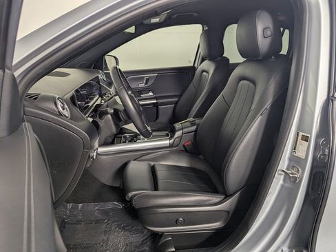 Used 2025 Mercedes-Benz GLA 250 image 14