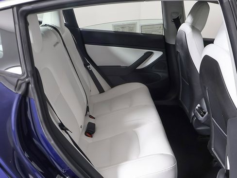 Used 2018 Tesla Model 3 Mid Range image 32