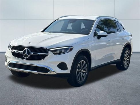 Used 2025 Mercedes-Benz GLC 300 4MATIC image 8