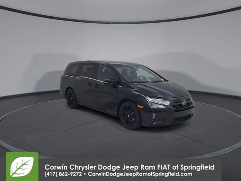 Used 2025 Honda Odyssey Sport-L image 3