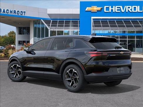 New 2026 Chevrolet Equinox EV LT image 3