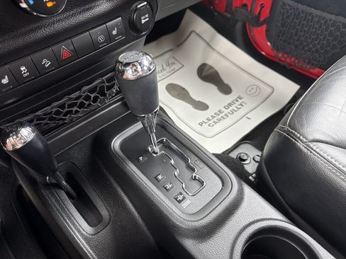 Used 2017 Jeep Wrangler Unlimited Sport AWD/4WD image 23