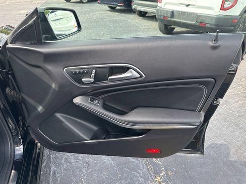 Used 2019 Mercedes-Benz CLA 250 4MATIC image 30