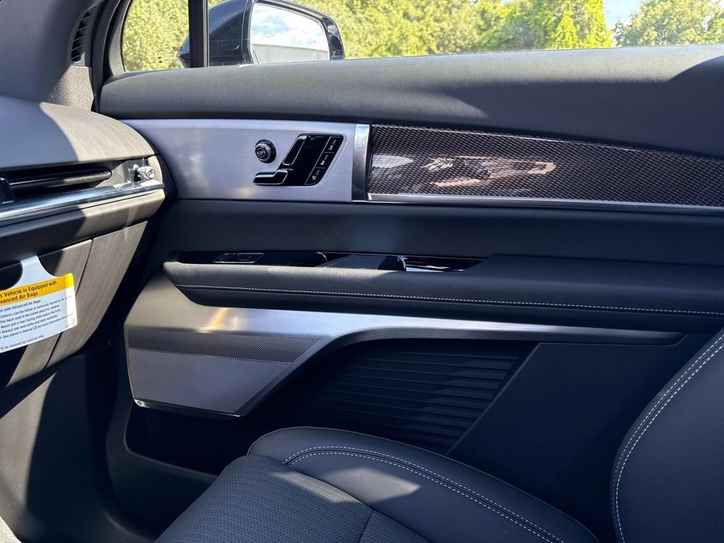 New 2026 Cadillac Vistiq Sport w/ LPO, Floor Liner Package AWD/4WD image 23