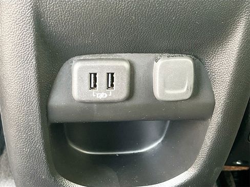 Used 2020 Chevrolet Colorado Z71 image 24