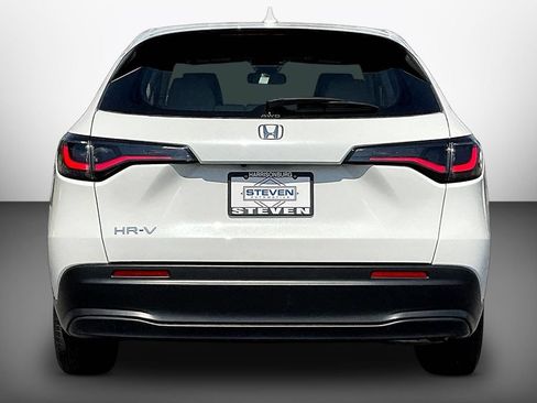 Used 2024 Honda HR-V LX image 5