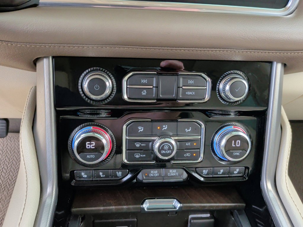 Used 2022 GMC Yukon Denali RWD image 30