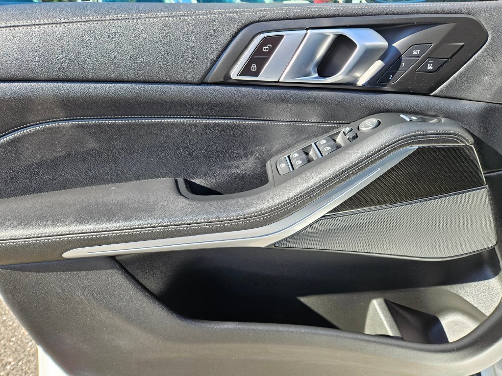 Used 2022 BMW X5 M50i AWD/4WD image 22