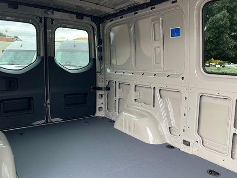 New 2025 Mercedes-Benz Sprinter 2500 image 19