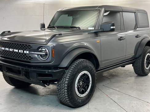 Used 2025 Ford Bronco Badlands AWD/4WD image 1