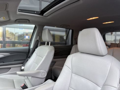Used 2017 Honda Pilot EX-L image 10