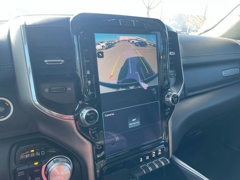 Used 2022 RAM 1500 Laramie AWD/4WD image 16