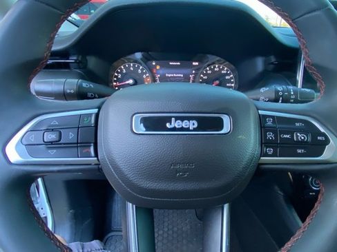 Used 2022 Jeep Compass Trailhawk image 16
