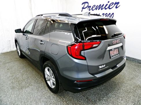 Used 2020 GMC Terrain SLE w/ Driver Convenience Package AWD/4WD image 4