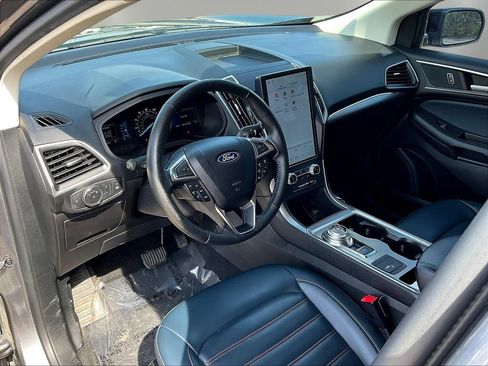 Used 2022 Ford Edge SEL w/ Sport Appearance Package AWD/4WD image 17