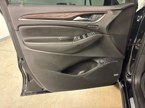 Certified 2022 Buick Enclave Avenir w/ Avenir Technology Package image 24