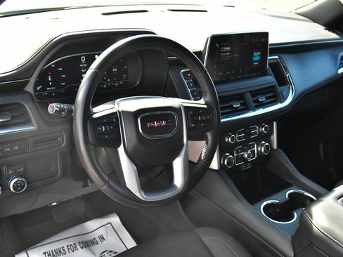 Used 2023 GMC Yukon XL SLE RWD image 14