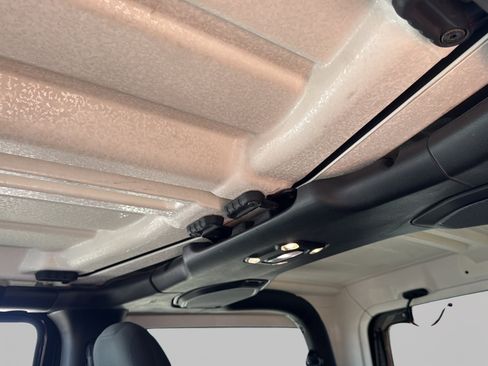Used 2019 Jeep Wrangler Sport AWD/4WD image 32