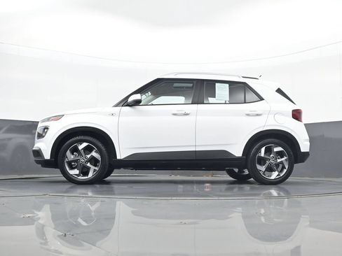 Certified 2024 Hyundai Venue SEL FWD image 28