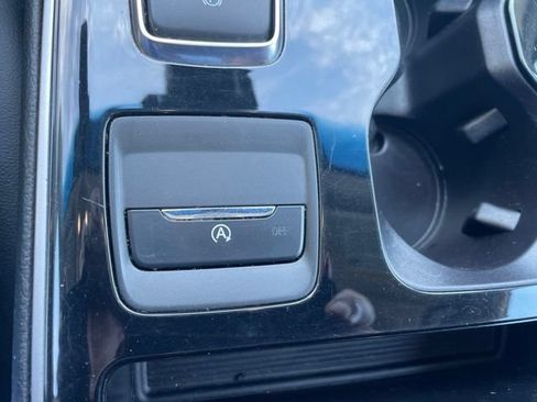 Used 2019 Ford Edge SEL w/ Equipment Group 201A AWD/4WD image 41