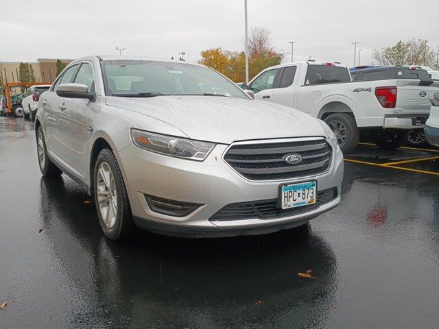 Used 2016 Ford Taurus SEL FWD image 1