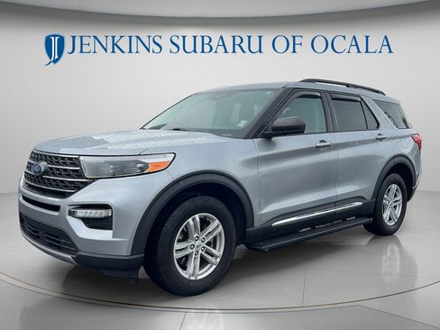 Used 2023 Ford Explorer XLT w/ Equipment Group 202A AWD/4WD image 7