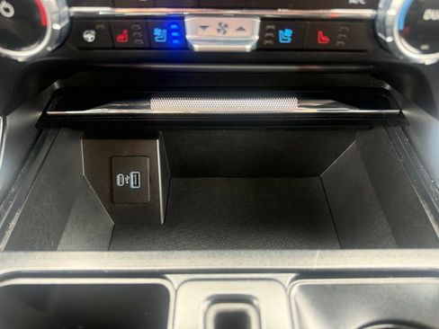 Used 2023 Ford F150 Lariat AWD/4WD image 29