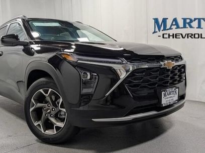 New 2026 Chevrolet Trax LT w/ Sunroof Package