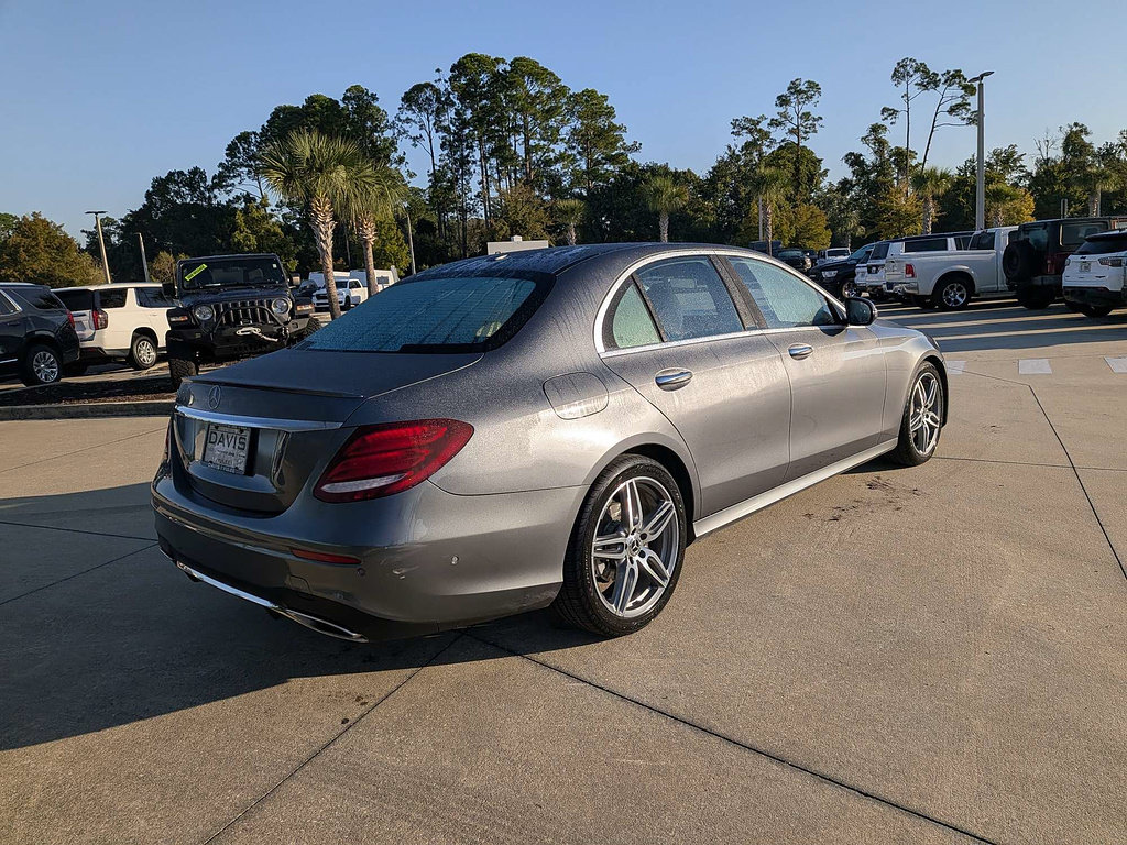 Used 2018 Mercedes-Benz E 300 image 4