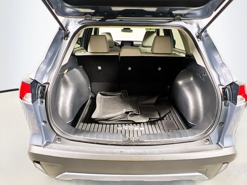 Used 2022 Toyota Corolla Cross L FWD image 32