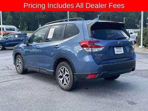Used 2021 Subaru Forester Premium AWD/4WD image 3