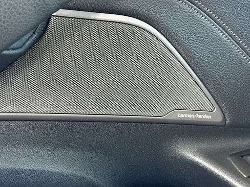 Used 2023 BMW 530i w/ Executive Package image 19