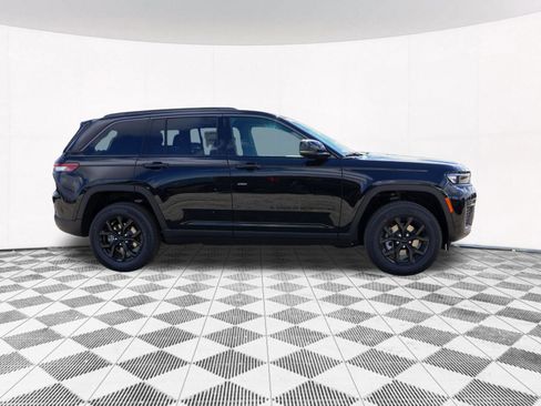 New 2026 Jeep Grand Cherokee Altitude AWD/4WD image 11